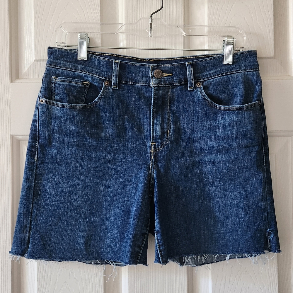 Levis Cut-off Denim Shorts Size 28